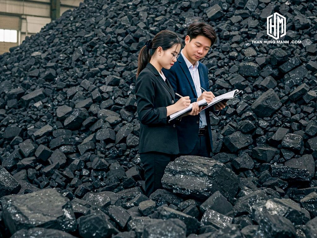Bãi tập kết than cục đốt lò hơi 