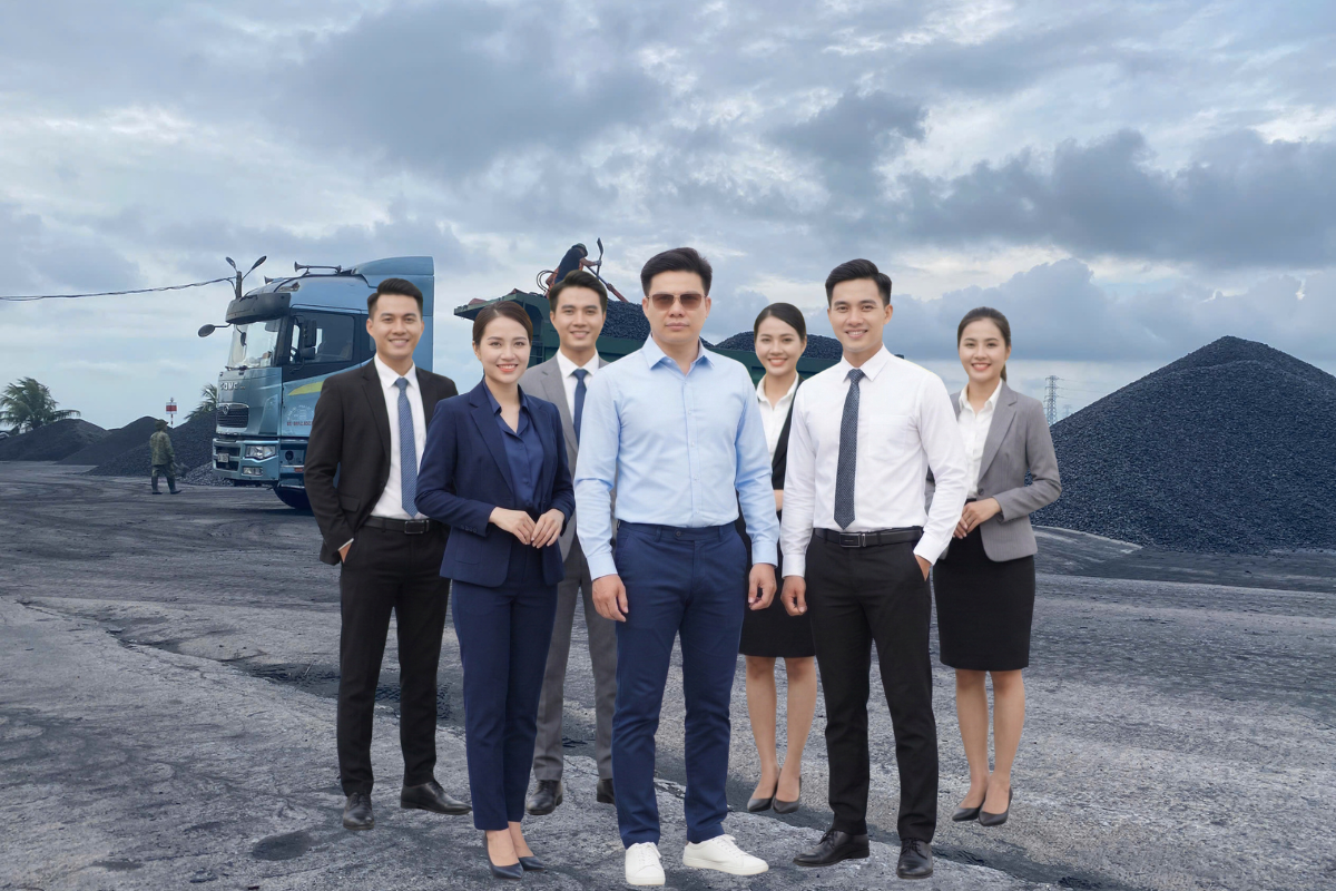 Cán bộ nhân viên Hùng Mạnh
