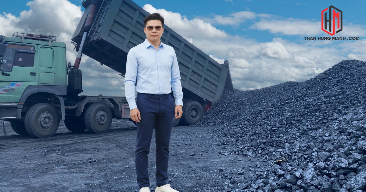 Than đá dùng trong công nghiệp tại bãi than Than Hùng Mạnh
